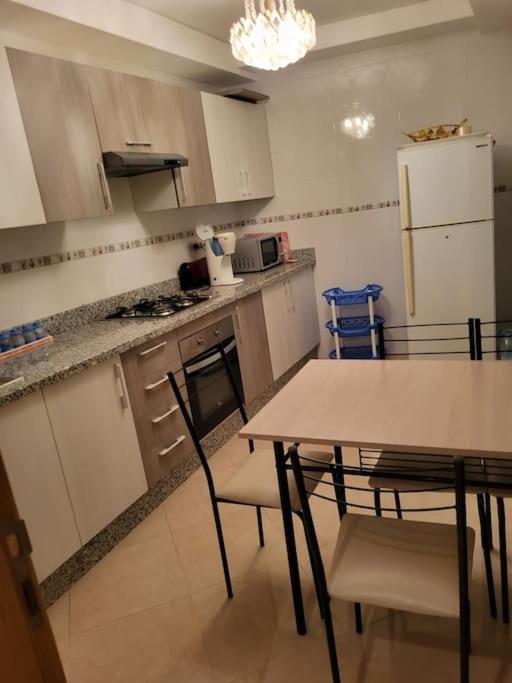 Rare Appartement De Vacances Tanger Exterior foto
